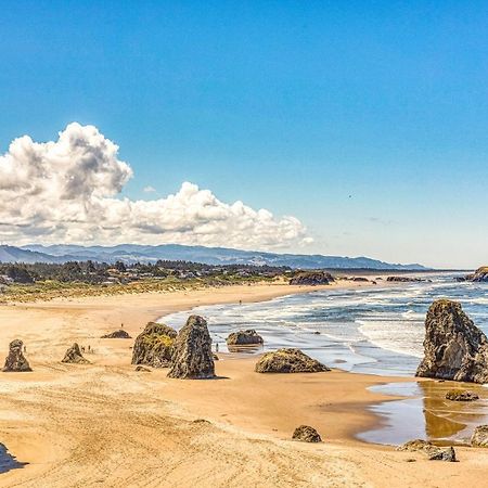 A Beach Loop Getaway Бандон Экстерьер фото