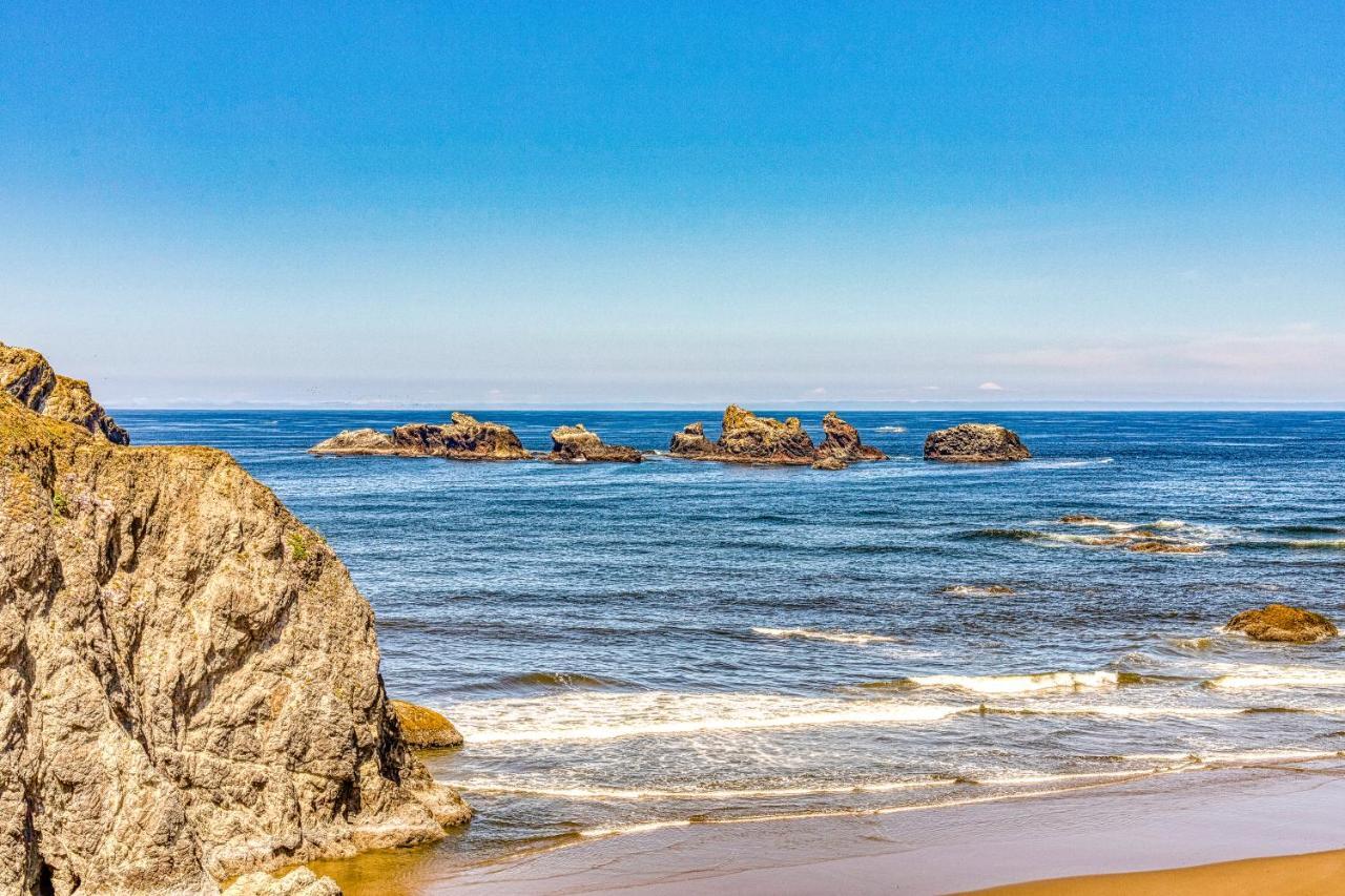 A Beach Loop Getaway Бандон Экстерьер фото